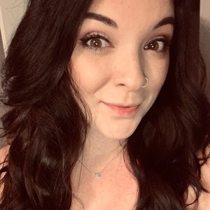 Meet your Posher, Marissa